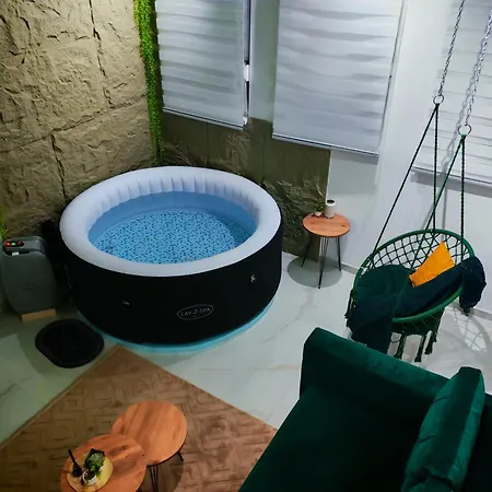 Apartamento - Jacuzzi - Tvrdava Iii - Near The Airpoirt *